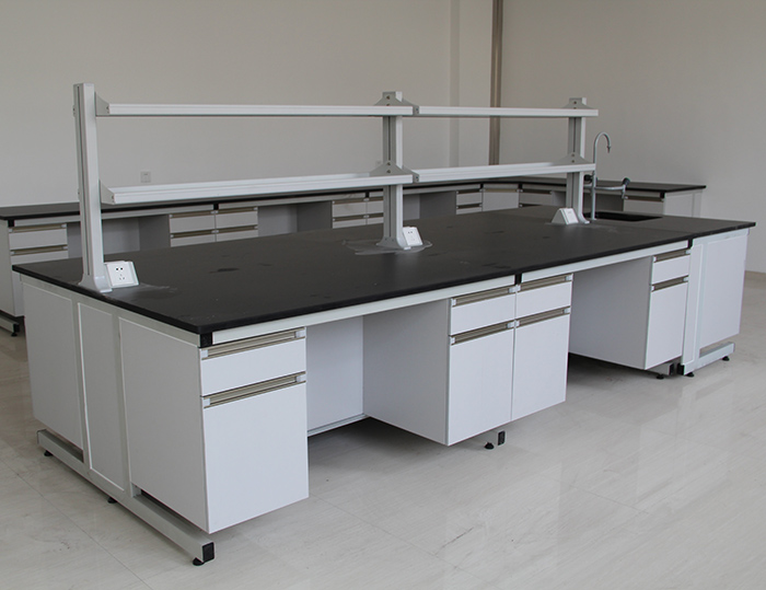 鋼木中央實(shí)驗(yàn)臺